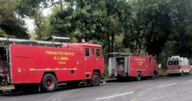 ठाणे: मानपाड़ा में गोदाम में लगी भीषण आग
