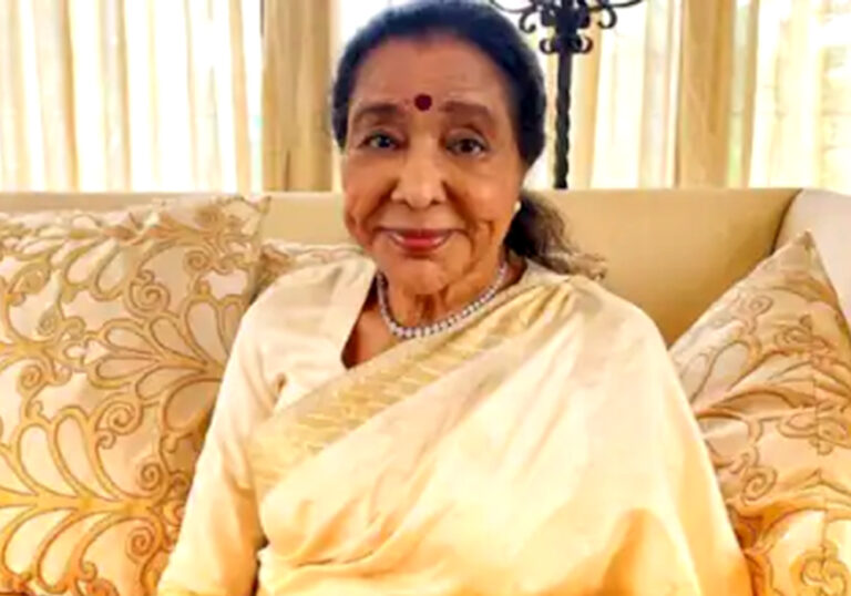 'महाराष्ट्र भूषण पुरस्कार' से सम्मानित होंगी महान गायिका आशा भोसले, सीएम की अध्यक्षता में समिति ने लिया फैसला