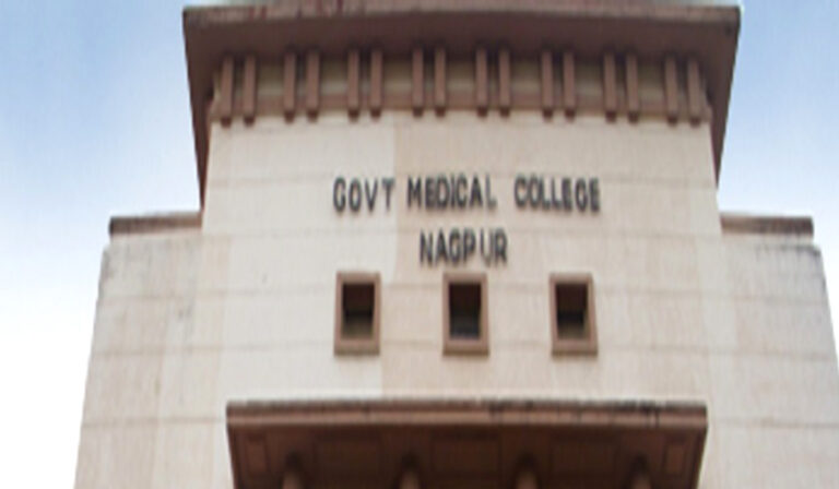 महाराष्ट्र: अस्पताल में ऑक्सीजन पाइप से कोरोना मरीज ने लगाई फांसी, बाथरूम में लटका मिला