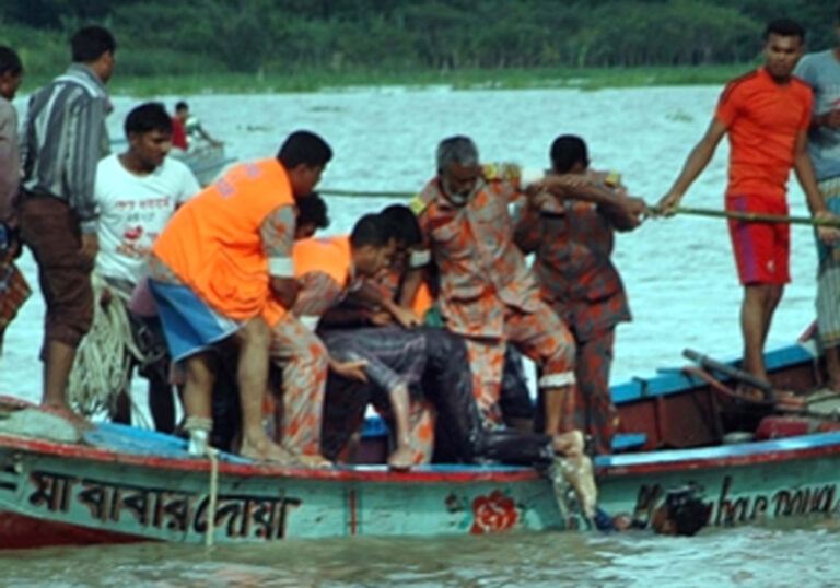 बांग्लादेश में नौका डूबने से 26 की मौत!