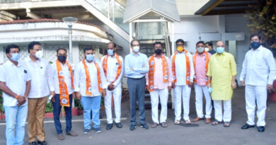 महाराष्ट्र के जलगांव से बीजेपी के 6 पार्षद शिवसेना में शामिल