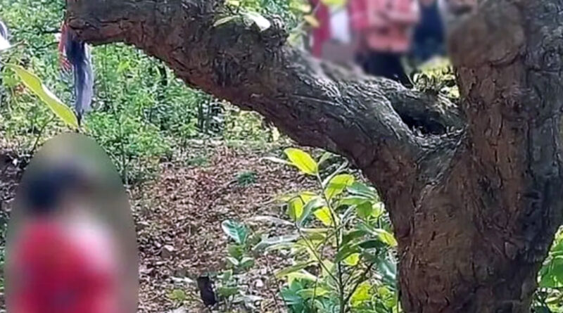 बीजेपी नेता की बेटी के साथ हैवानियत! बलात्कार कर निकाली आँखे, फिर पेड़ से लटकाया शव!