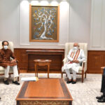 पीएम मोदी से मिले सीएम ठाकरे, मीटिंग के बाद बोले- देश के प्रधानमंत्री से मिलने गया था कोई नवाज शरीफ से नहीं!