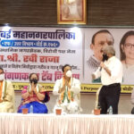 जरूरतमंद छात्र-छात्राओं को लैपटॉप और टैब वितरण कार्यक्रम संपन्न