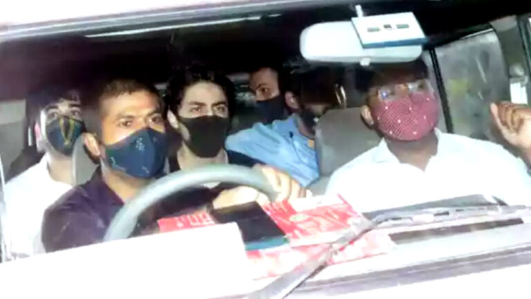 मुंबई क्रूज़ पार्टी मामले में आर्यन ख़ान को 14 दिनों की न्यायिक हिरासत में भेजा गया