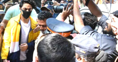 ड्रग्स केस में जमानत मिलने के बाद आर्यन खान ने लगाई एनसीबी दफ्तर में हाजिरी