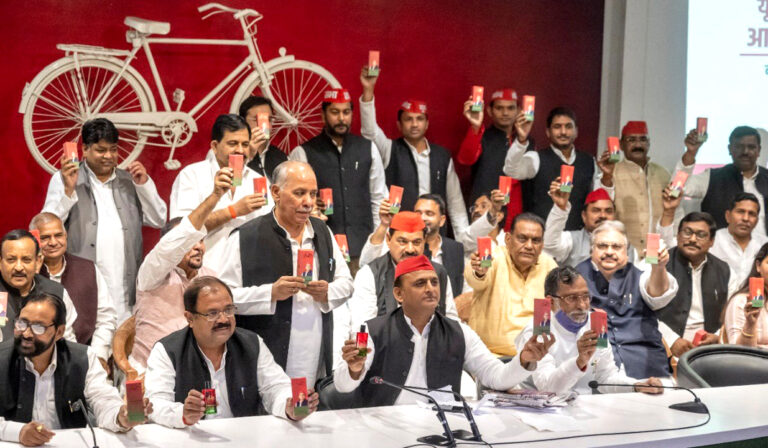 अखिलेश यादव ने मनाया 'खजांची' का 5वां जन्मदिन, दिया ये उपहार, जानिए- कौन है ये?