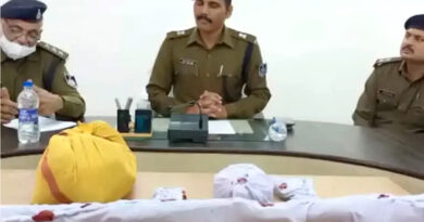 UP: गल्ला व्यापारी से 12.5 लाख रुपये की लूट, तीन घंटे में पुलिस ने किया बरामद, गिरफ्तार