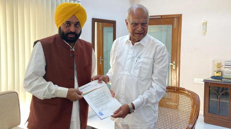 भगवंत मान ने पेश किया सरकार बनाने का दावा, 16 को लेंगे शपथ