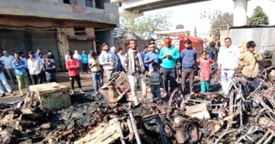 दिल्ली के गोकुलपुरी इलाके की झुग्गियों में आग लगने से 7 की मौत!
