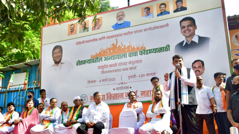 ओबीसी आरक्षण को लेकर विपक्ष आक्रामक, दोनों सदनों में जमकर हुआ हंगामा, सोमवार को विधानमंडल में आएगा नया विधेयक