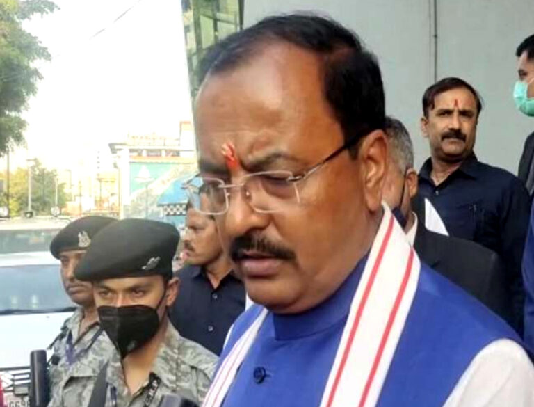 'द कश्मीर फाइल्स' देख यूपी के पूर्व उपमुख्यमंत्री केशव बोले- रूह कंपा देने वाली फिल्म