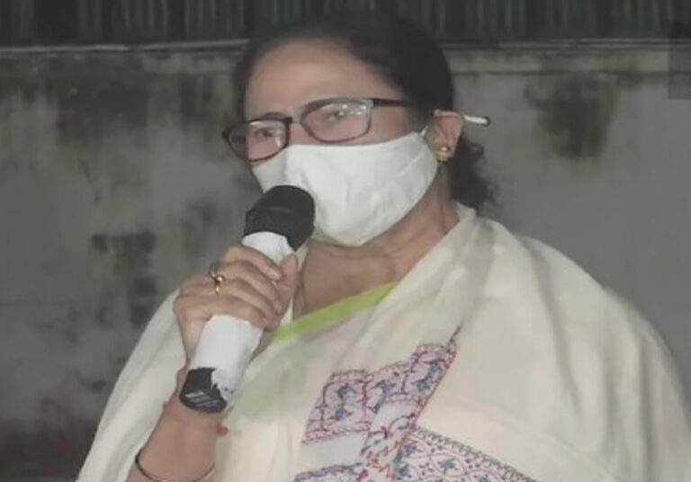 सीएम ममता बनर्जी ने विपक्षी नेताओं को लिखी चिट्ठी- भाजपा के खिलाफ एकजुट होने की अपील की