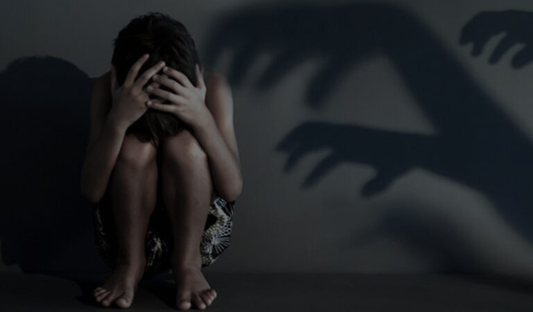 पुणे: पिता और भाई पांच साल से कर रहे थे नाबालिग लड़की से बलात्कार! 'गुड टच एंड बैड टच' सेंशन में सुनाई आपबीती