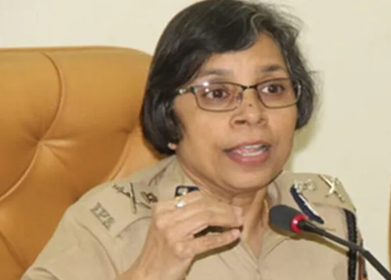 रश्मि शुक्ला की गिरफ्तारी पर बांबे हाईकोर्ट ने एक अप्रैल तक लगाई रोक