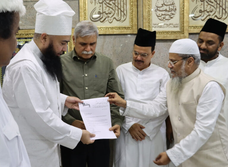 राज ठाकरे की धमकी का असर: मुंबई की 72% फीसदी मस्जिदों ने कम की लाउडस्पीकर की आवाज़