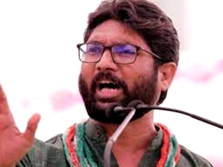 MLA जिग्नेश मेवानी को असम पुलिस ने दूसरे मामले में फिर किया गिरफ्तार, कुछ देर पहले ही मिली थी जमानत