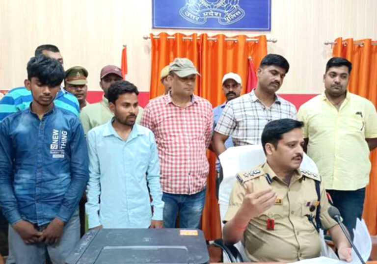 जौनपुर में अंगूठे का क्लोन बनाकर बैंक एकाउंट खाली करने वाले दो शातिर पकड़ाए, लगेगा गैंगस्‍टर