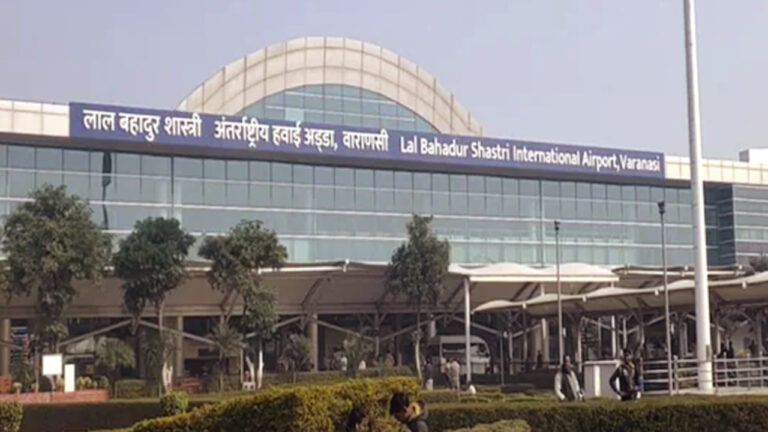 वाराणसी: भाजपा नेता के बैग से मिला सात कारतूस; मचा हड़कंप, कागजात दिखाने पर छोड़ा गया