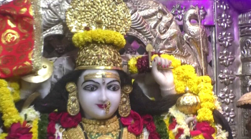 नवरात्रि में माँ दुर्गा की पूजा-आराधना करने से होती है माता की खास कृपा