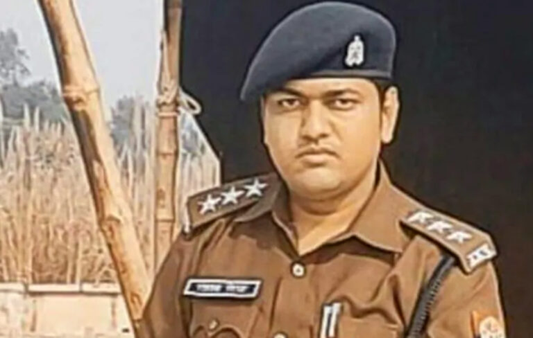 यूपी: सुल्तानपुर पुलिस लाइन में फंदे से लटकती मिली ट्रेनी CO की पत्नी की लाश!