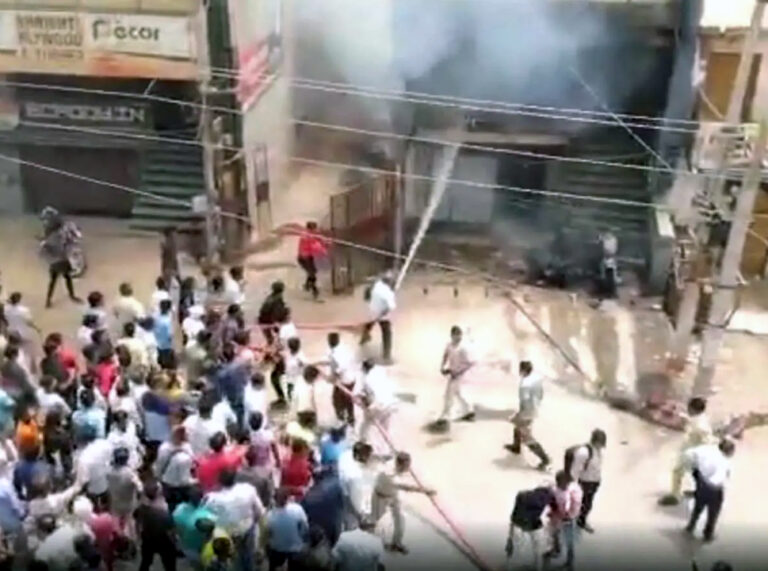 फरीदाबाद में बैटरी बनाने वाली कंपनी में भीषण आग, तीन लोगों की मौत!