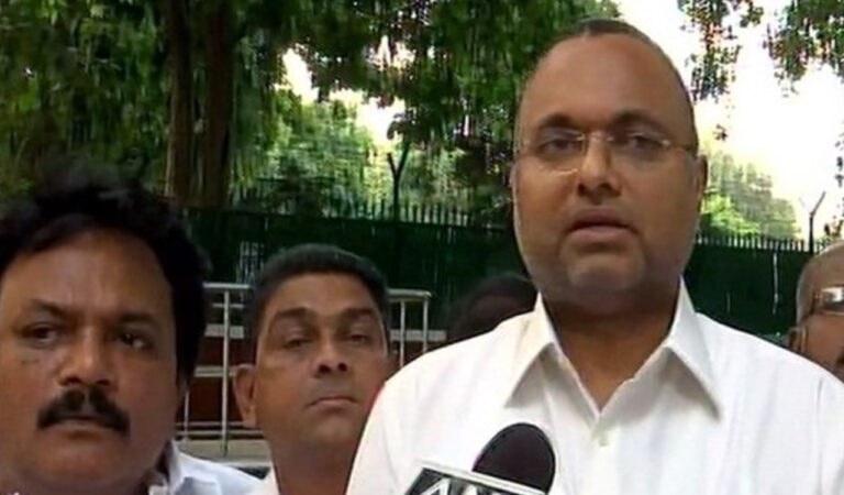 कांग्रेस नेता चिदंबरम के घर CBI का छापा, दिल्ली, चेन्नई, मुंबई सहित 11 ठिकानों पर सर्चिंग! बेटे ने कहा, इतने छापे पड़े हैं कि वह गिनती भूल गए हैं...