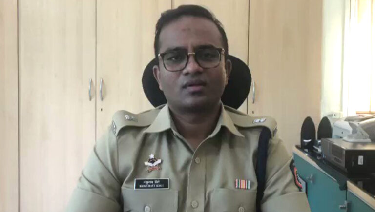 मुंबई में गर्लफ्रेंड से कहासुनी के बाद गला घोंटा; शव बोरी में भर समुद्र किनारे फेंका, पुलिस ने किया गिरफ्तार