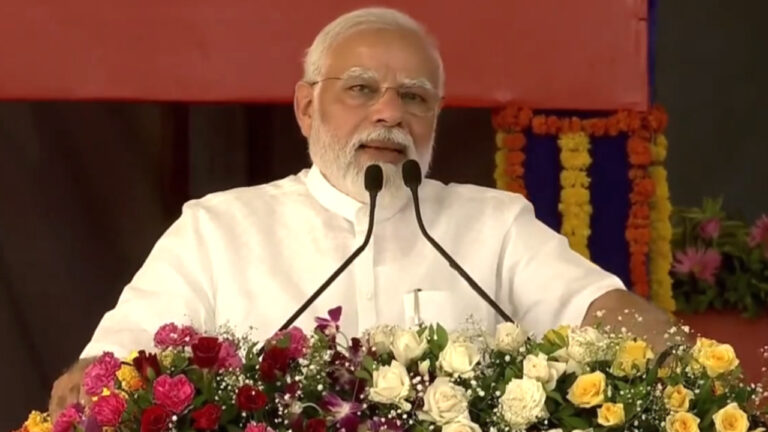 राजकोट में पीएम मोदी बोले- जिस भारत का सपना 'पटेल' और 'बापू' ने देखा, उसी का निर्माण कर रही है भाजपा