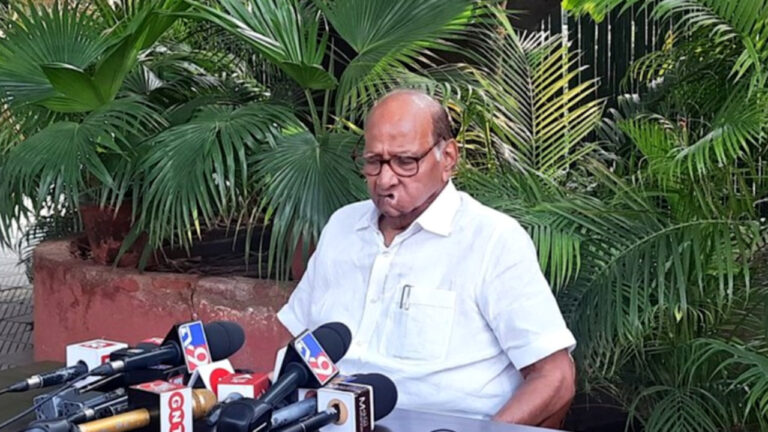 एनसीपी मुखिया शरद पवार बोले- महाराष्ट्र में नहीं लगेगा राष्ट्रपति शासन, उद्धव सरकार को लेकर दिया बड़ा बयान