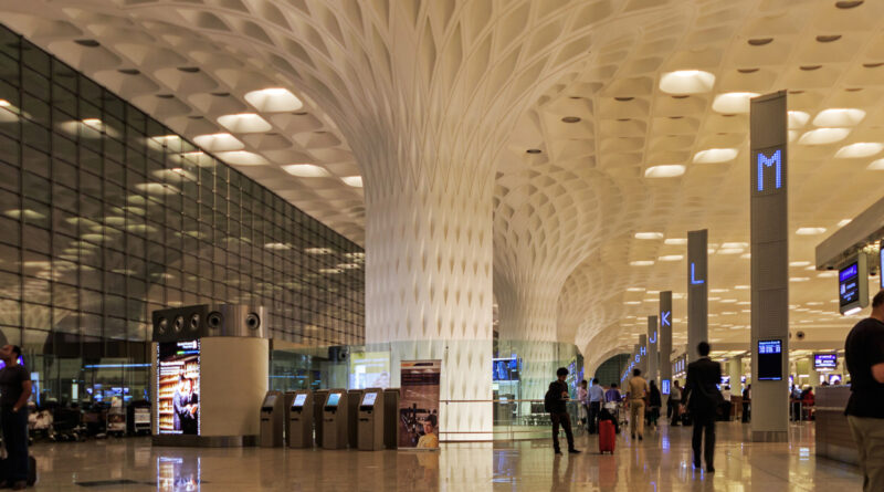 मुंबई: फर्जी पासपोर्ट से विदेश भाग रहे एक ही परिवार के चार सदस्य पकड़ाए