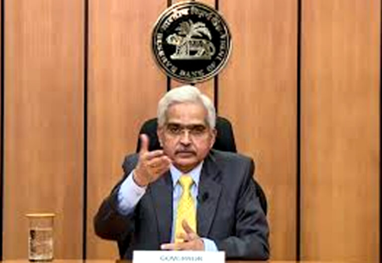 अब कर्ज वसूली के लिए ग्राहक को परेशान नहीं कर सकेंगे बैंक! गवर्नर बोले- खराब भाषा और धमकी देना भी बर्दाश्त नहीं करेंगे