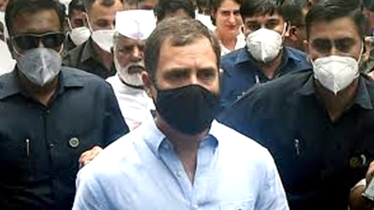 ईडी ने राहुल गांधी से अब तक की 17 घंटे पूछताछ; ईडी अफसरों से राहुल बोले- जो कुछ पूछना है, आज ही पूछ लें...हमारे लोग परेशान हो रहे हैं