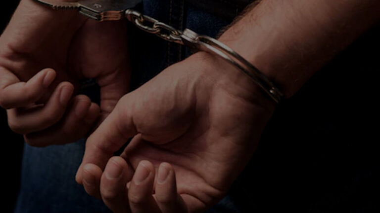 महाराष्ट्र में अश्लील वीडियो के दम पर 70 वर्षीय किसान को ब्लैकमेल कर गिरोह ने लगाया 14 लाख रुपये का चूना!