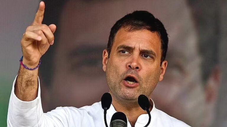 राहुल गांधी ने केंद्र सरकार पर बोला हमला, कहा- भाजपा ने कश्मीर को सिर्फ अपनी सत्ता की सीढ़ी बनाया!