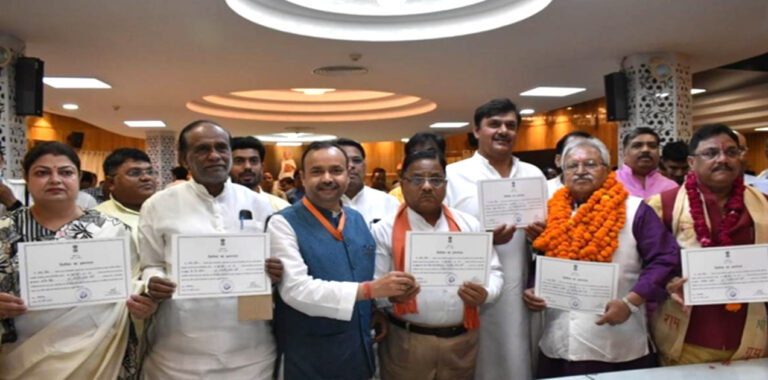 यूपी से राज्यसभा के 11 उम्मीदवार निर्विरोध चुने गए, भाजपा के 8 सदस्य शामिल, बिना लड़ाई पहुंचे सदन!