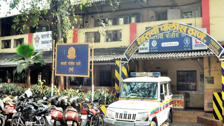 मुंबई: पांच लाख देने से किया इनकार तो प्रेमिका ने बाउंसर भेज ऑफिस से उठाया, कपड़े उतरवाकर किया ये बुरा हाल;