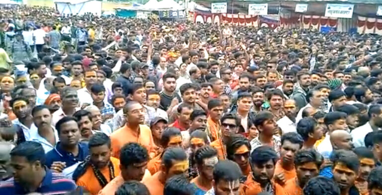 उज्जैन के महाकाल मंदिर में अचानक गिरे टीन शेड से मची भगदड़; कई श्रद्धालु घायल