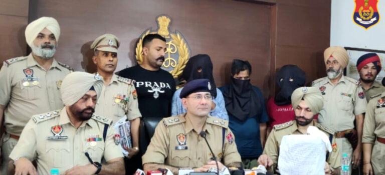 एंबुलेंस से ड्रग्स की तस्करी करने वाले गिरोह पर पंजाब पुलिस का शिकंजा; जिस तकिए पर लेटा था नकली मरीज, उसमें भरा था आठ किलो अफीम! 3 गिरफ्तार