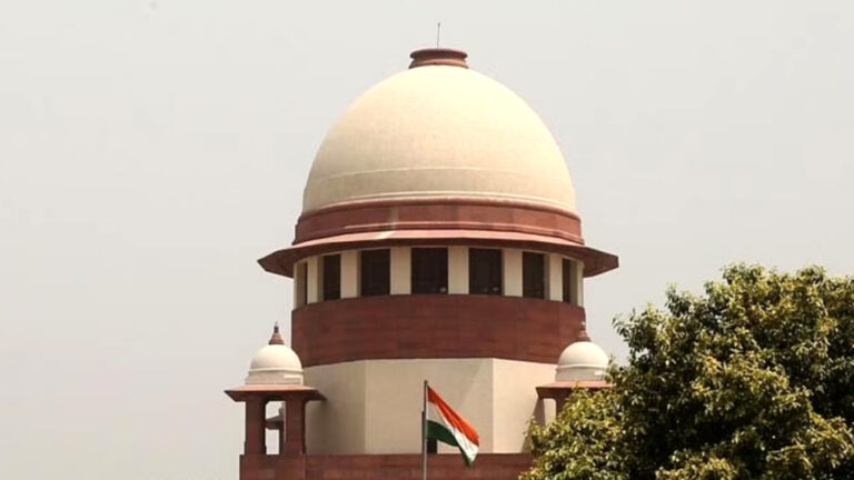 साइन बोर्ड को मराठी में करने के मामले में महाराष्ट्र सरकार को SC का नोटिस