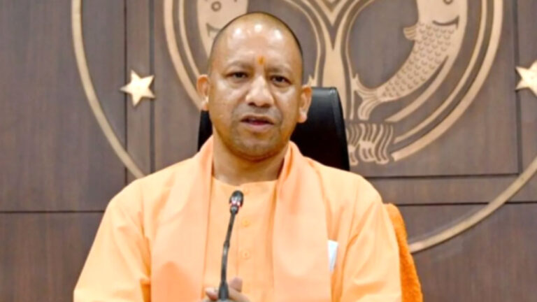 UP: सीएम योगी का बड़ा फैसला- अब यूपी में पेट्रोल-डीजल पर नहीं बढ़ेगा टैक्‍स और वैट