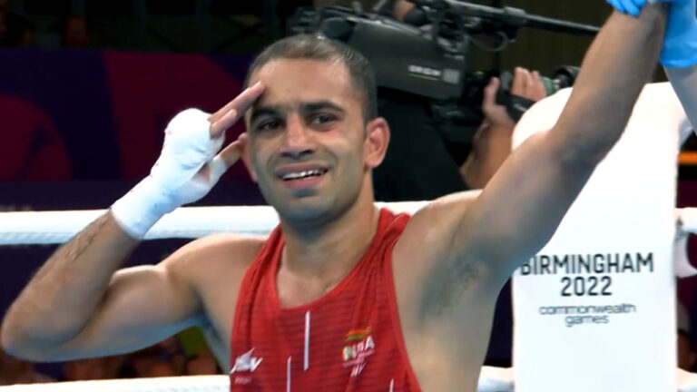 बॉक्सिंग में नीतू गंघस और अमित पंघाल ने जीता गोल्ड, महिला हॉकी में भारत को ब्रॉन्ज