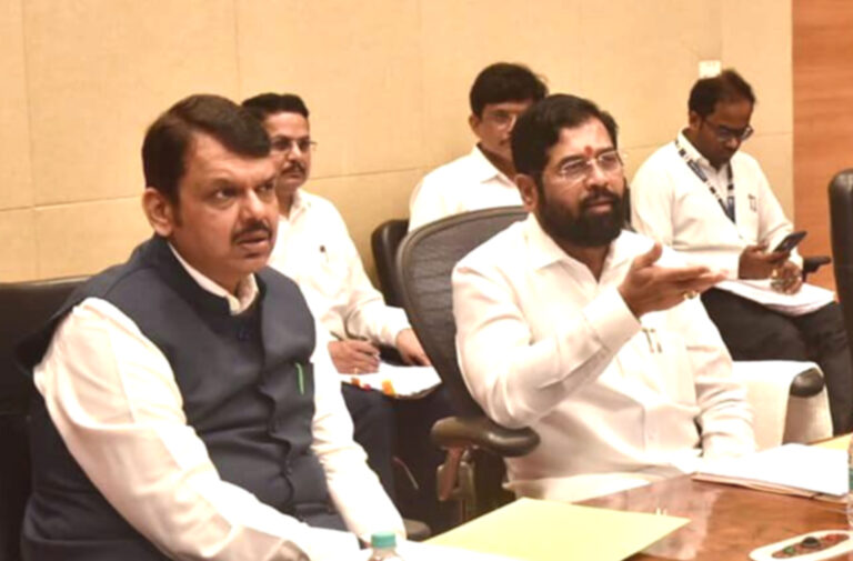 महाराष्ट्र: 15 अगस्त से पहले होगा कैबिनेट का विस्तार, देवेंद्र को मिलेगा गृह विभाग