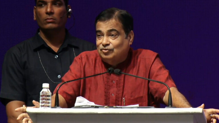 मेरा सपना है 12 घंटे में नागरिकों को मुंबई से दिल्ली पहुंचाना: गडकरी