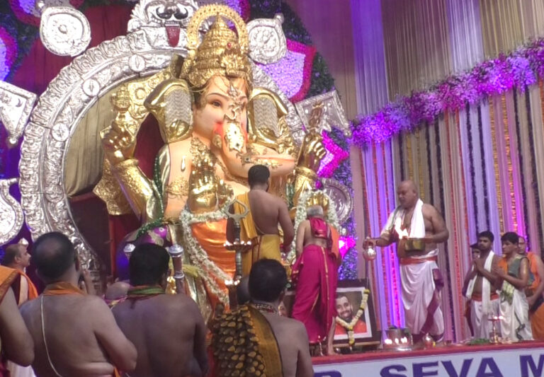 'जीएसबी सेवा मंडल' ने 'गणपति पंडाल' का कराया 316.40 करोड़ का बीमा! 66 किलो सोना और 295 किलो चांदी से सजाए जा रहे 'बप्पा'