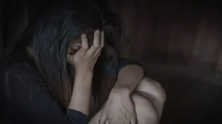 मुंबई में शेयर ब्रोकर ने मॉडल को फिल्मों में काम दिलाने के बहाने होटल में बुलाया, यौन शोषण की कोशिश!