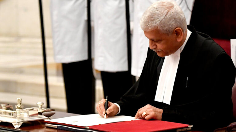महाराष्ट्र के उदय उमेश ललित बने देश के नए चीफ जस्टिस, राष्ट्रपति ने दिलाई शपथ