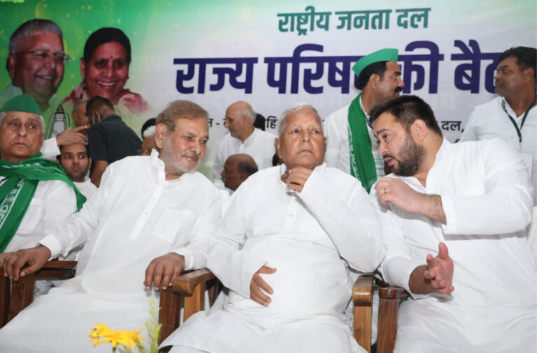 कल सीएम नीतीश के साथ सोनिया गांधी से मिलेंगे लालू यादव, बोले- सरकार जाने से शाह बौखलाए हुए हैं