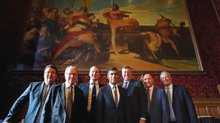 ब्रिटेन: पीएम बनते ही ऋषि सुनक ने किया मंत्रीमंडल विस्तार, Dominic Raab बनें डिप्टी, जाने- कौन बना मंत्री कौन हटा?