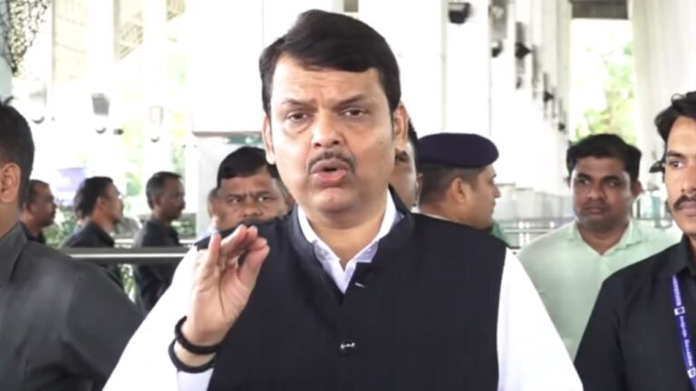 फडणवीस ने की बड़ी घोषणा- राज्य में 18 हजार पदों के लिए जल्द की जाएगी भर्ती